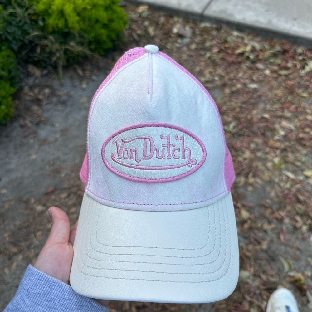 Von Dutch trucker hat